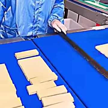 These people look like they have very laid back jobs🤣