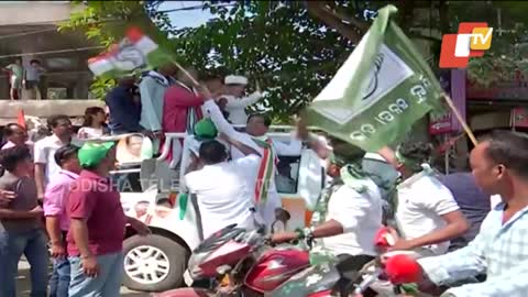 News Fuse _ BJD, Congress come face to face during Dhamnagar campaigning