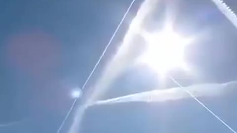 Illuminati chemtrails!