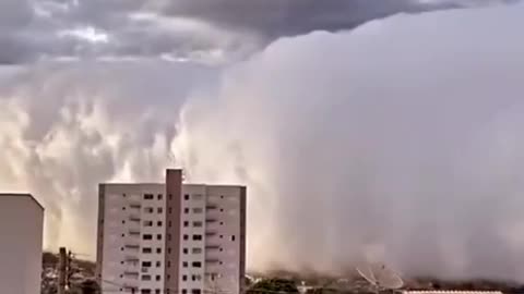 unusual cloud covering the city of Mineiros in Brazil