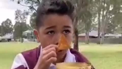 Aussie schools giving kids "insect snacks", are the parents aware of this?!