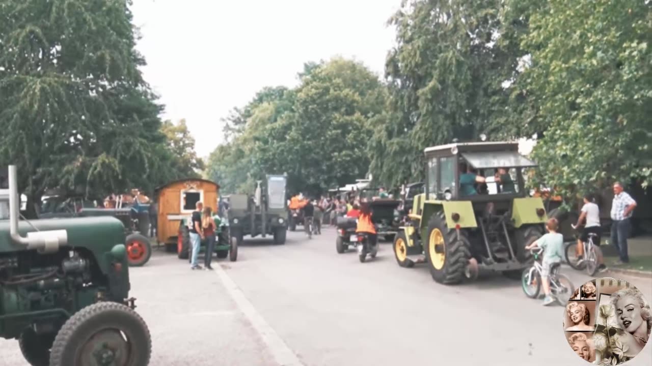 Vintage tractor show foreign country cool tractors