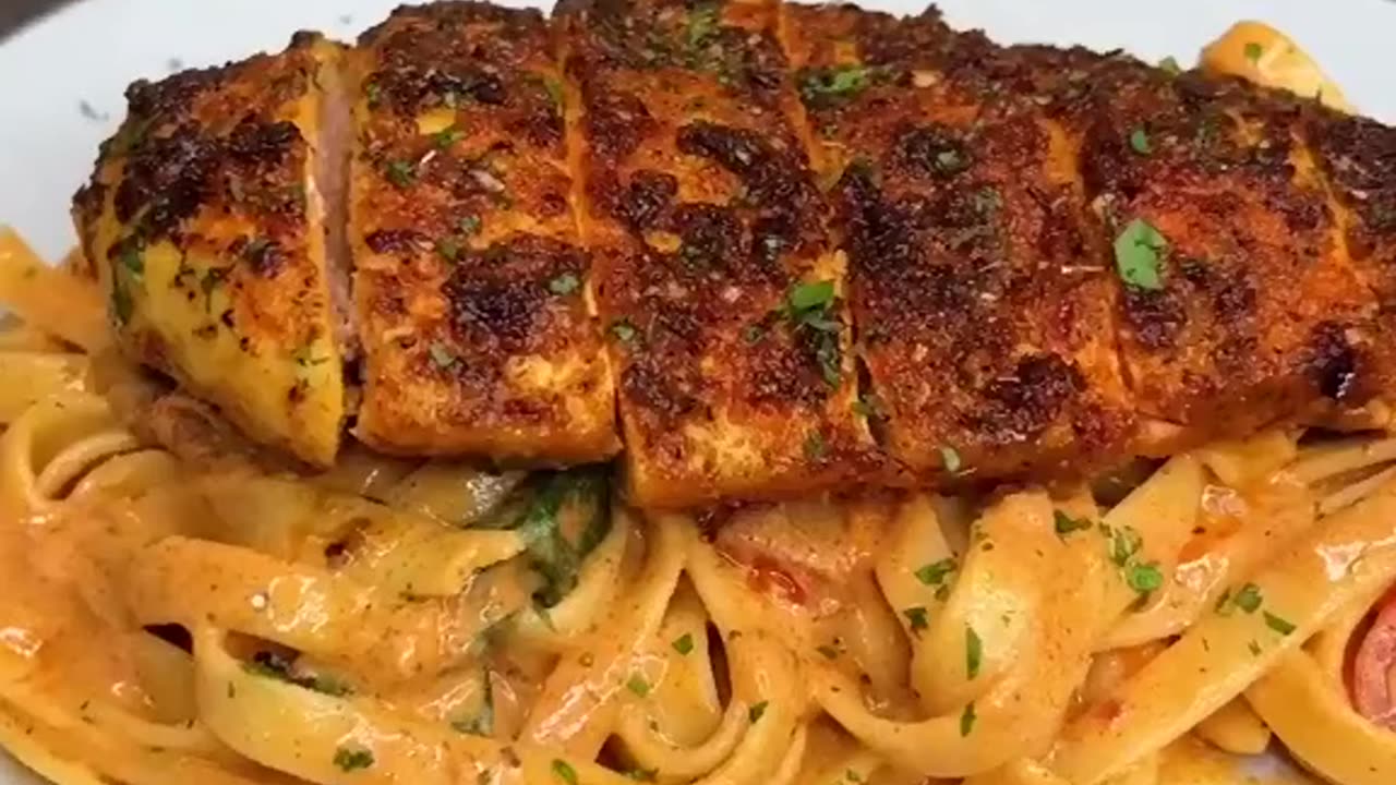 Healthy Creamy Tuscan chicken Pasta