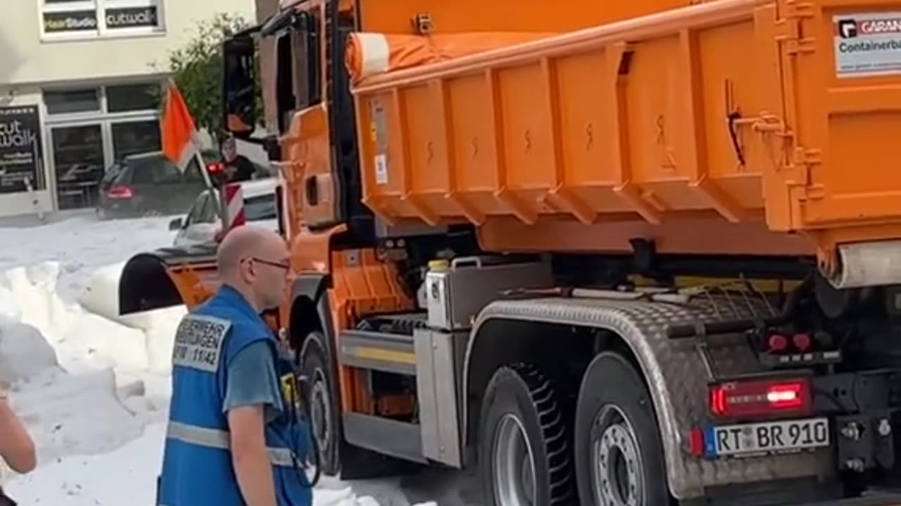 NIEVE 4 agosto en ALEMANIA el calentaMIENTO es la mayor estafa del siglo