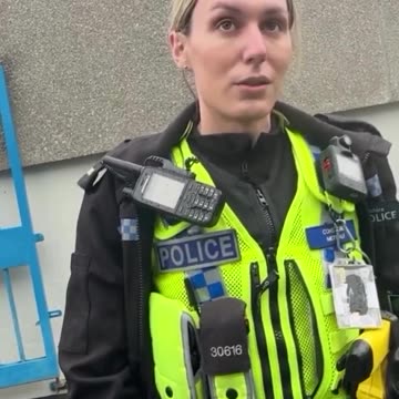 Man asks Transgender police officer: “Can I ask for a neutral gender officer to search me?”