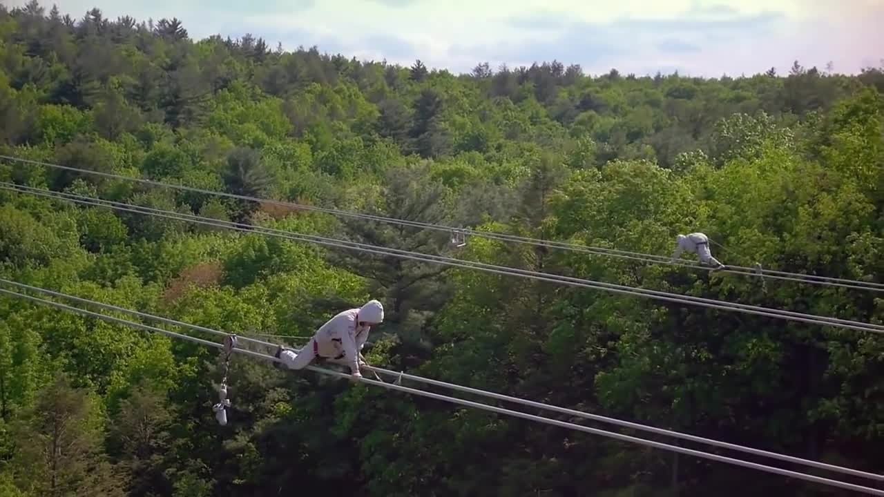 Extreme Jobs - High Voltage Power Line Inspection