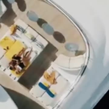 Shorts: Diana and Dodi ( The cronw)