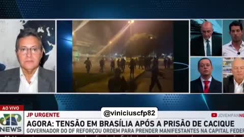 PETISTAS INFILTRADOS INCENDEIAM CARROS