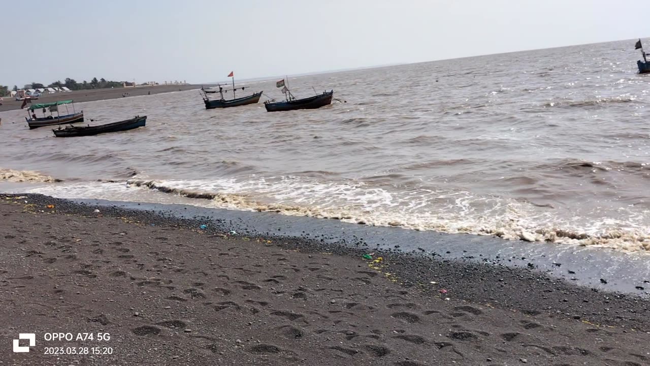 Daman beach ka kinara