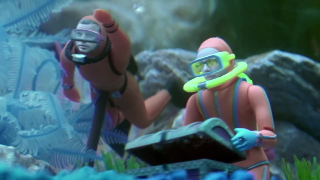 The Chemical Brothers - The Salmon Dance (Official Music Video)