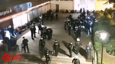 Paris protests: Police (BRAV-M) violently repressed protests chaining charges and arrests