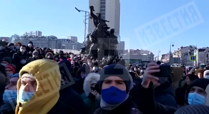 An unauthorized rally is taking place in Vladivostok