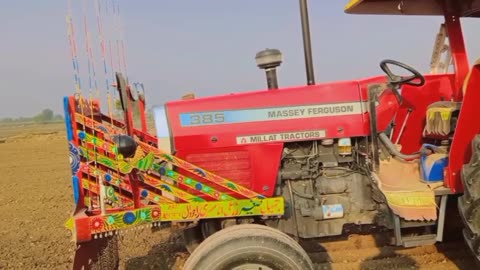 Its MF_385 tractor Of Pakistan. That is use in field