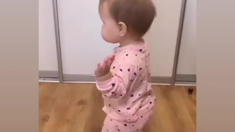 Baby dance 🤣🤣