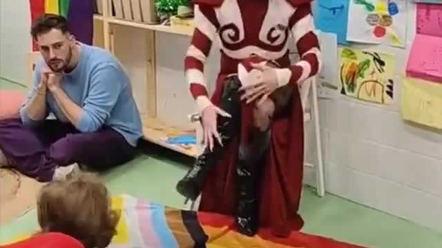 Ξεραστε ελευθερα η αρρωστη προπαγανδα κατα των παιδιων