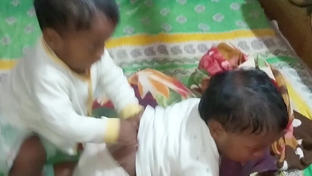 Twins Baby Fighting | Twins Babies Fighting | #shorts #short #shortvideo #cute #twins #viralvideo