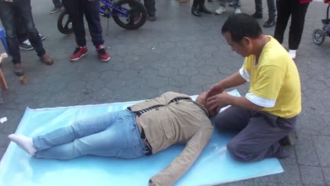 Luodong Massages Chubby Mexican Woman On Sidewalk