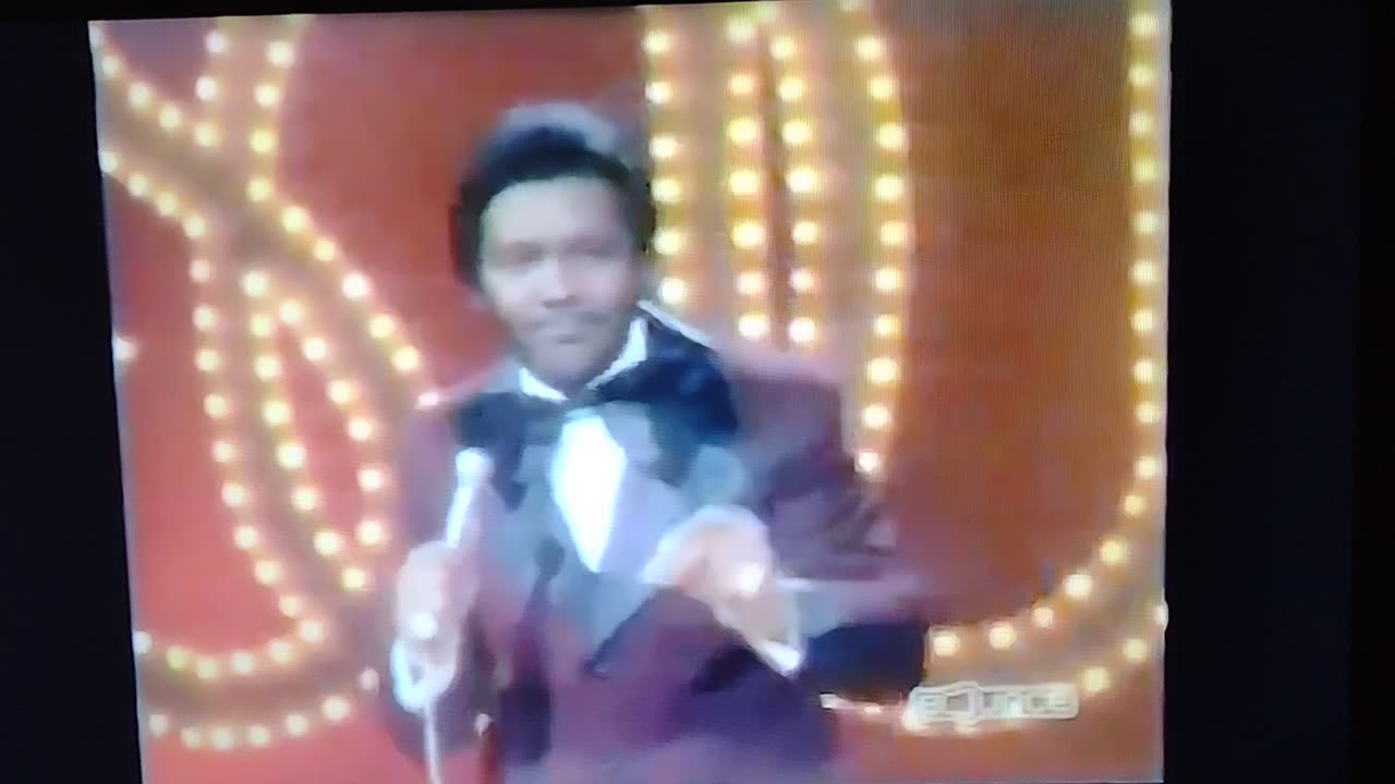 Tyrone Davis 1972 (Soul Train) Turn Back The Hands Of Time