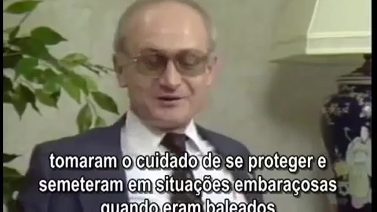 Teoria da Subversão - Entrevista com Yuri Bezmenov (1984)