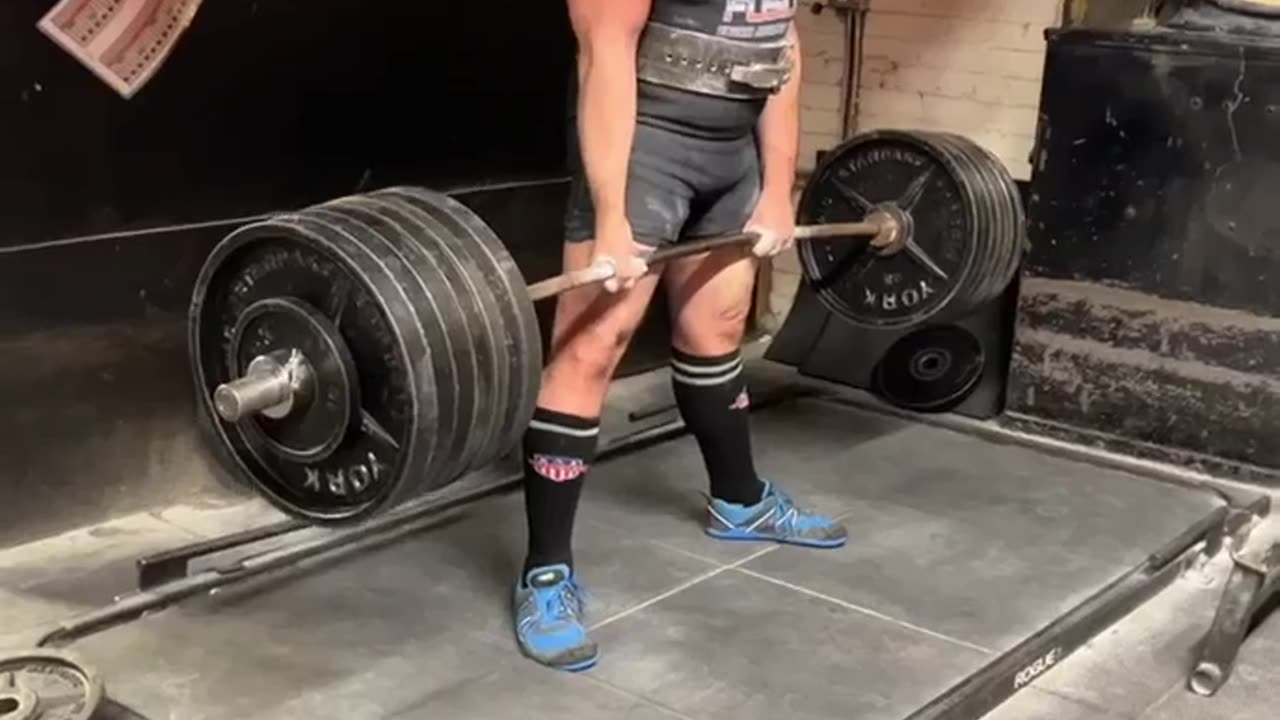 700 lb DL 1/27/23 - same lift, different angle