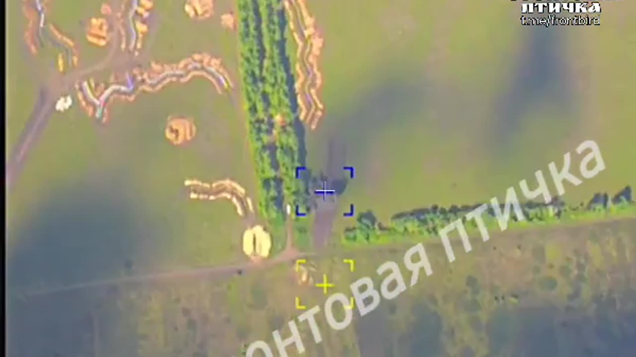 Ukrainians building defences in Kharkov are targeted by Russian strikes