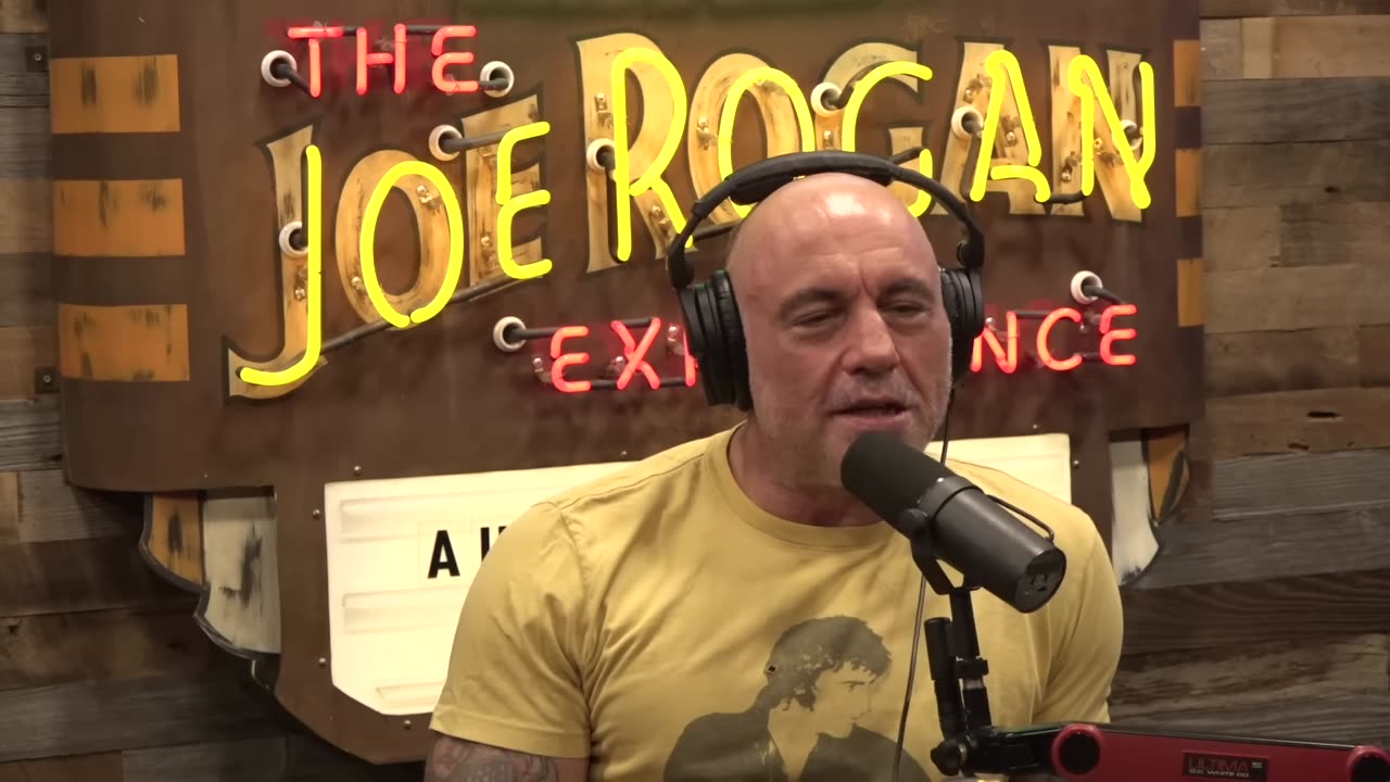 Joe Rogan Experience #2200 - Kat Timpf