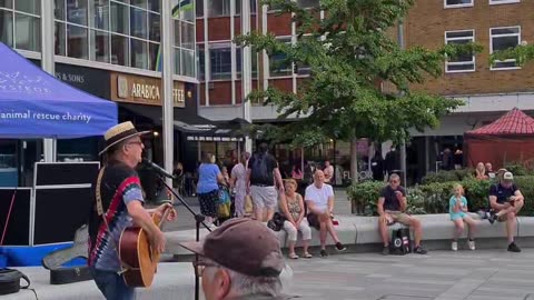 Charming singer makes a lovely day