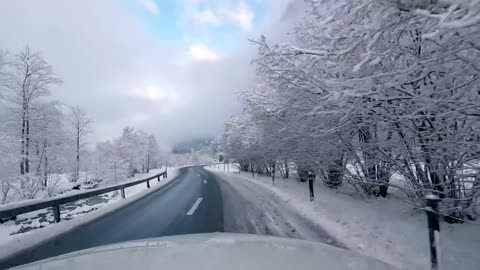 Lauterbrunnen in Winter ❄️🇨🇭 Driving in Switzerland!