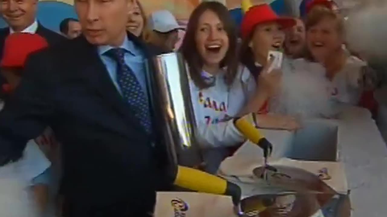 Vladimir Putin enjoying with kids