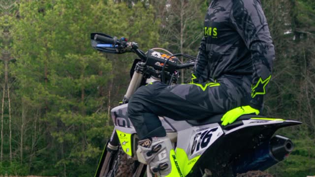 Dirt Shark: TwoMac Ft. Eli Tomac on Two Stroke