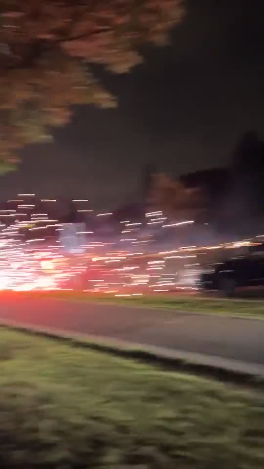 A group of young Somali’s attacked the police using fireworks in Minneapolis, Minnesota