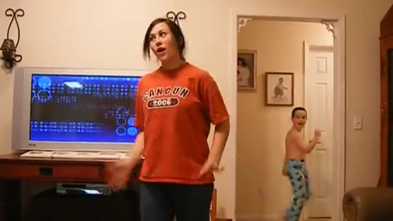 Smack that- ORIGINAL! (Little brother video bombs sister)