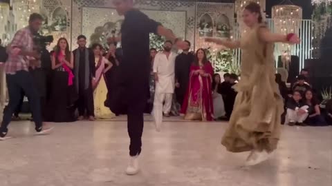 Hania amir dance with her boyfriend