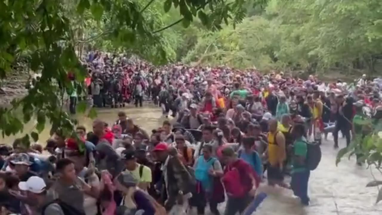 Colombian newspapers report that record numbers of migrants now cross the Darién Gap