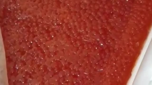 How to buy red caviar for the new year in Russia