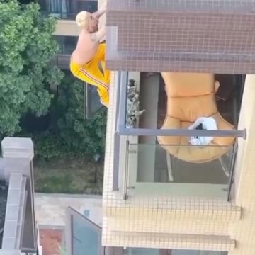 Sneaky Link Gone Wrong: Dude Falls Off 8th Floor Balcony Trying To Avoid A Beating