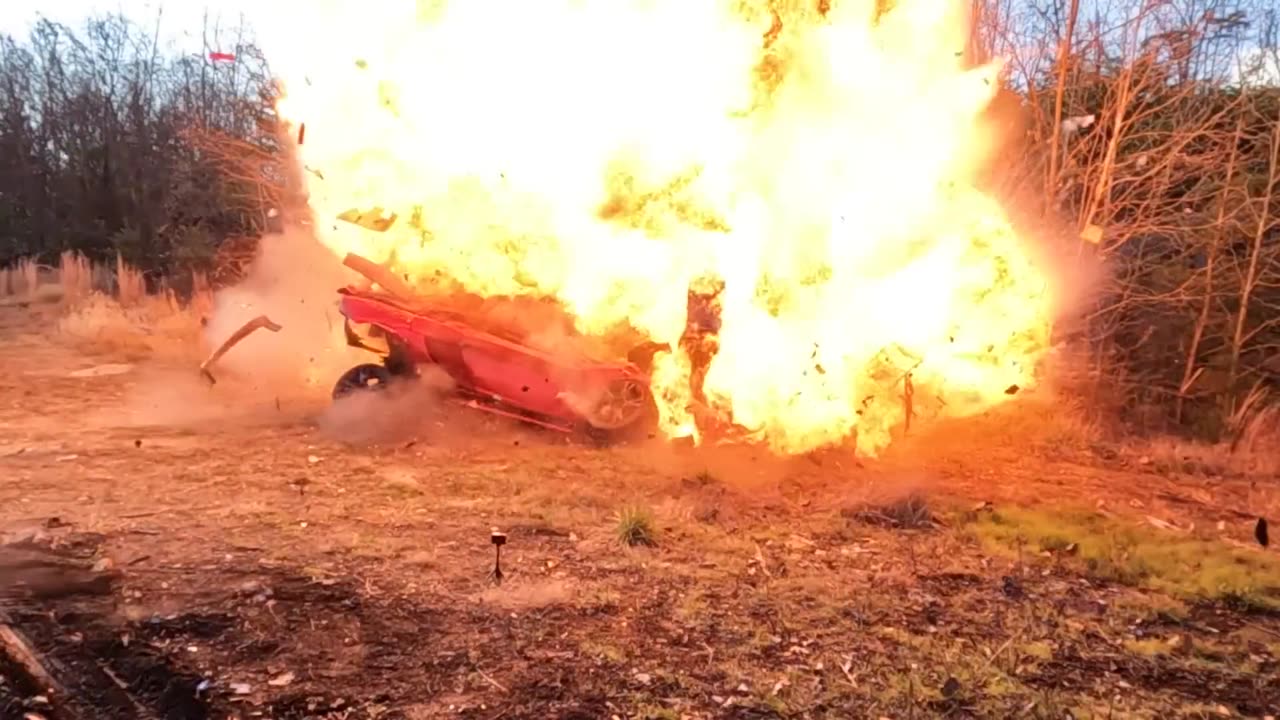 Hydraulic Press Vs Lamborghini%%