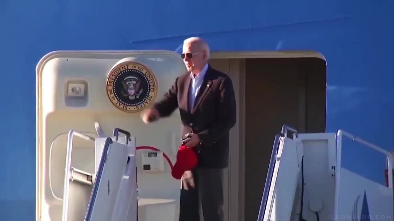 TEXAS SENT Joe HOME WITH A MAGA HAT!!! .. il Donaldo Trumpo