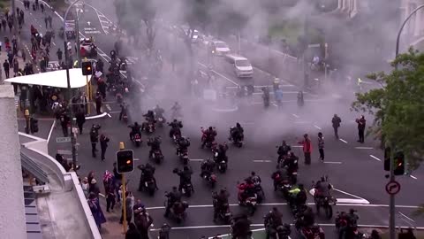 Thousands protest covid-tyranny in New Zealand.