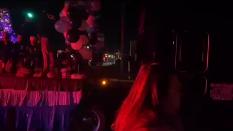 Christmas parade (part 1)