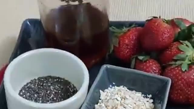 Fresh strawberry smoothie for weight loss#shorts #youtubeshorts #sweetmomentswithme#smoothie