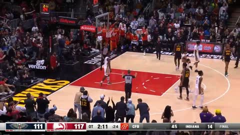 Trae Young stares down Zion Williamson after running into him 😳