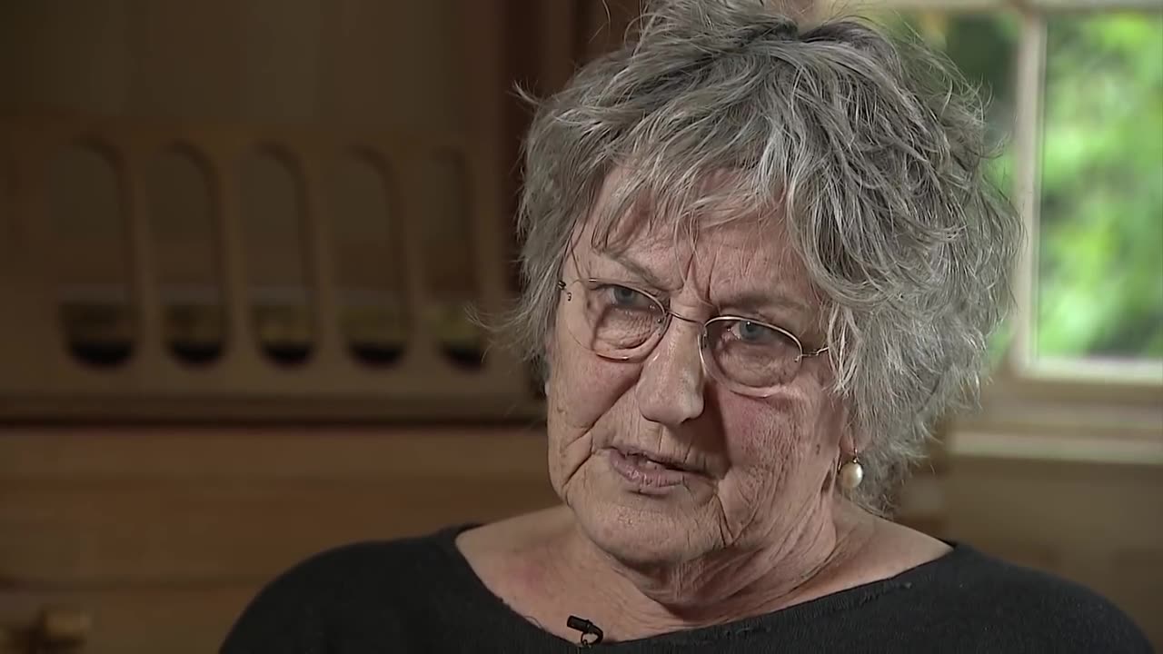 Germaine Greer Transgender women are not women - BBC Newsnight