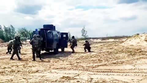 Another newly seen Western gift to UA forces - the Polish AMZ Dzik-2 infantry mobility vehicle