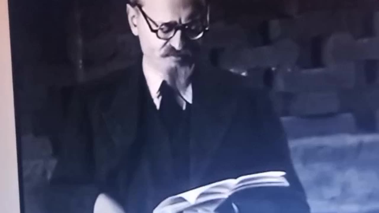 Trotsky Speech | British pathe