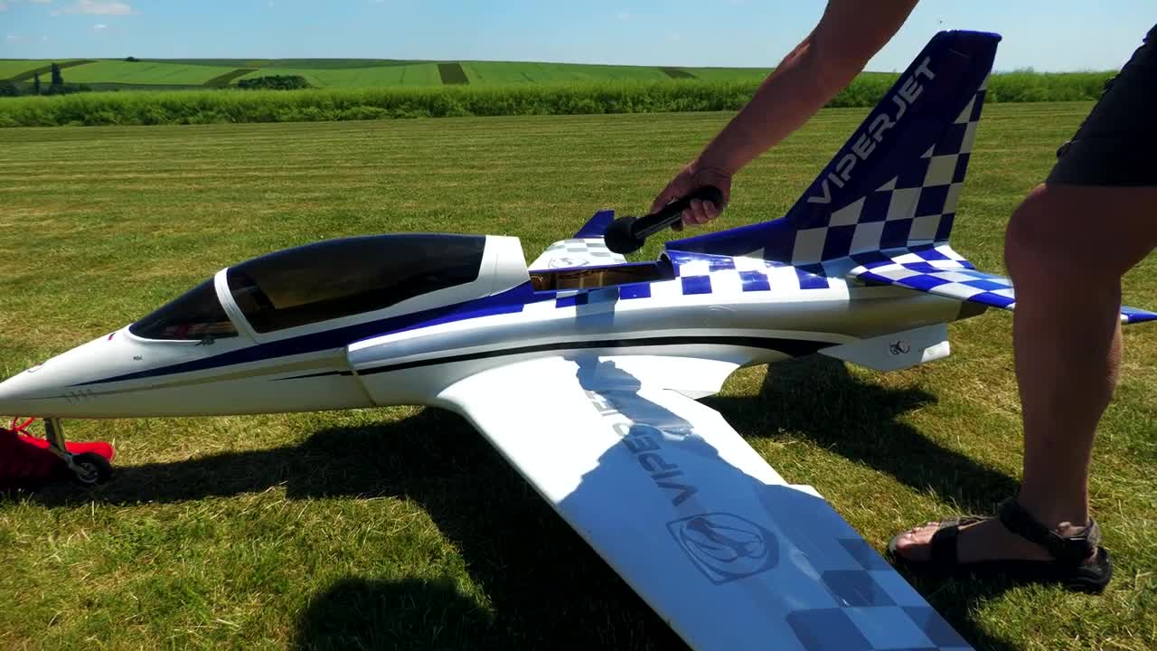 VIPER JET _ sport jet RC airplane _ 4K _ Halenkovice 2022