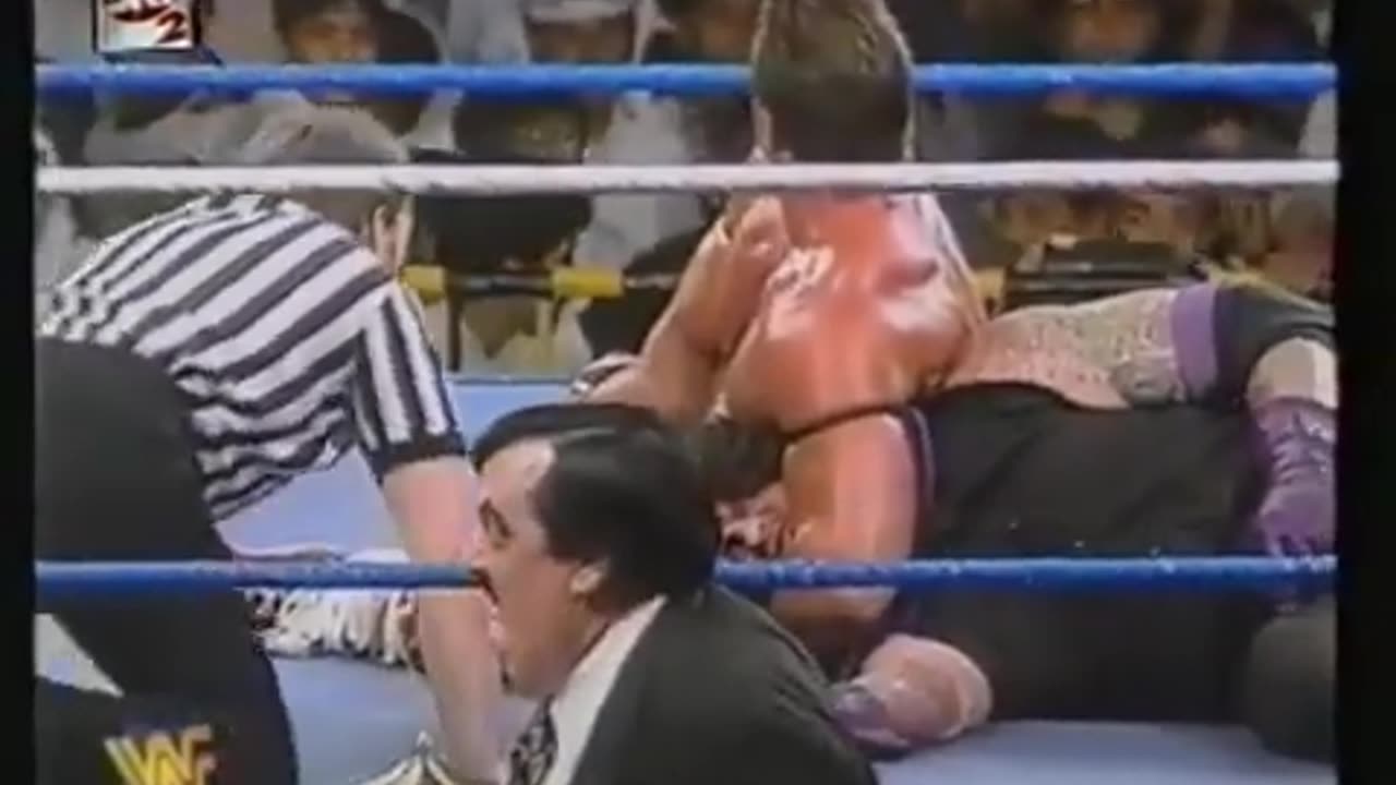 (1996.05.10) Undertaker vs British Bulldog - Kuwait City - WWF