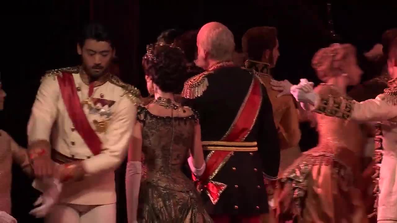 Mayerling – Ball scene (The Royal Ballet)