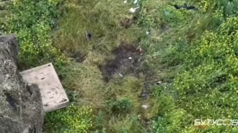 Ukrainian soldier jump on a mine