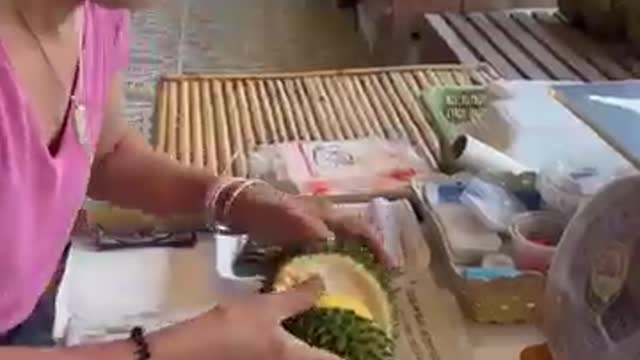 Amazing Durian Cutting Skills _ Thai Street Food _15วัน15Shorts-xDq1D14rExo